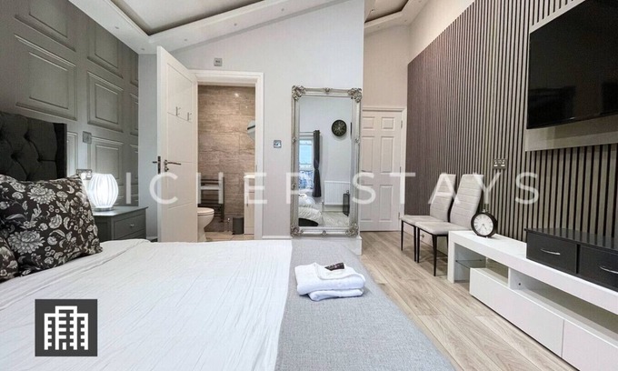 Leabridge House | Hackney Suites - Double En-suite Room (F3)
