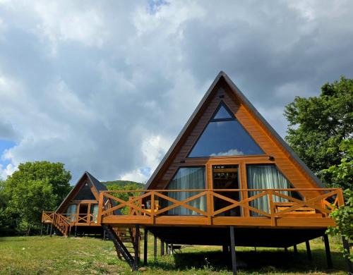 Vedzebi House | Haeri tweens