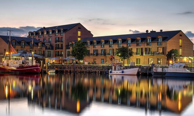 Heiligenhafen Hotel | Hafenhotel Meereszeiten
