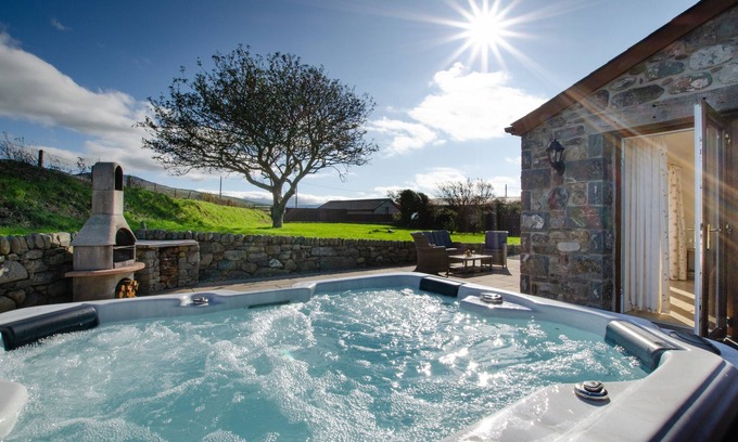 Talybont House | Hafod - Two Bedroom House, Sleeps 4