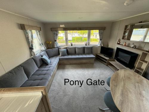 Berwick-upon-Tweed Apartment | Haggerston Castle - Caravan - Sleeps 6 - Parking