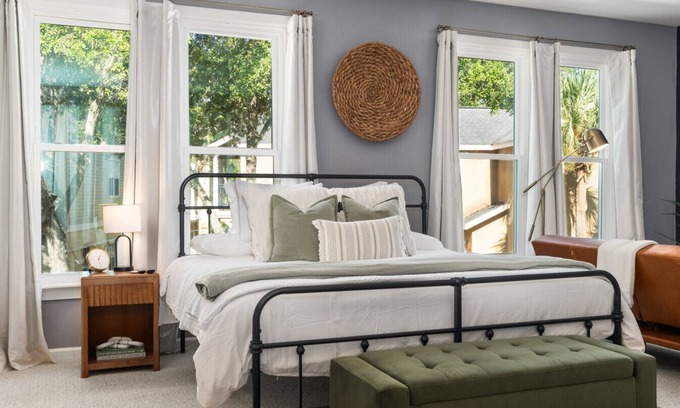 Haile Plantation Cabin | Haile Retreat – King Bed, Workspace, Private Entry