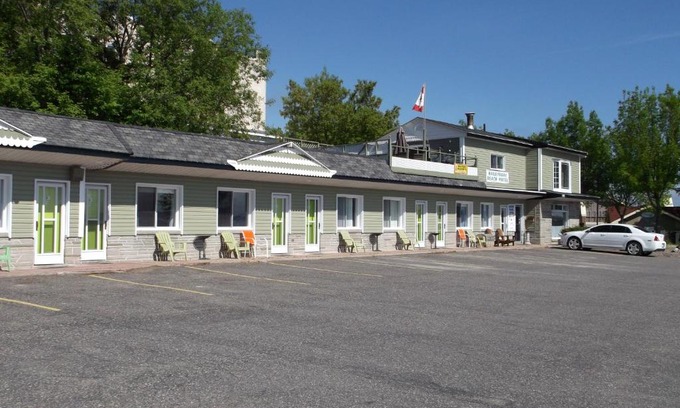 Timiskaming District Hotel | Haileybury Beach Motel