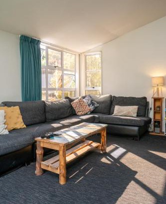 Queenstown City Centre Hostel | Haka House Queenstown
