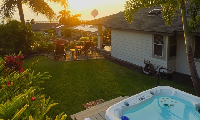 Kailua-Kona House | Hale Alaula - Ocean View: Private Home Near Kona Town w/Spa, AC, Spacious Lanai