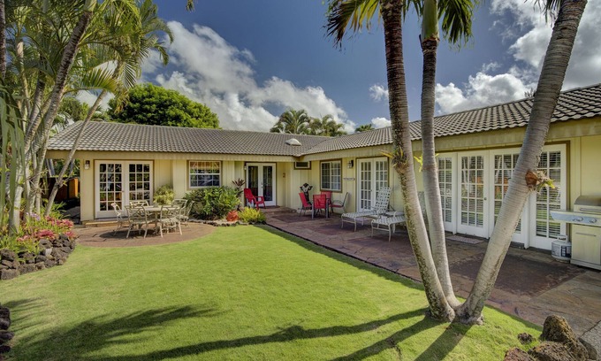 Poipu House | Hale Huna - fully air conditioned 4 BD 4 BTH, short walk to beaches