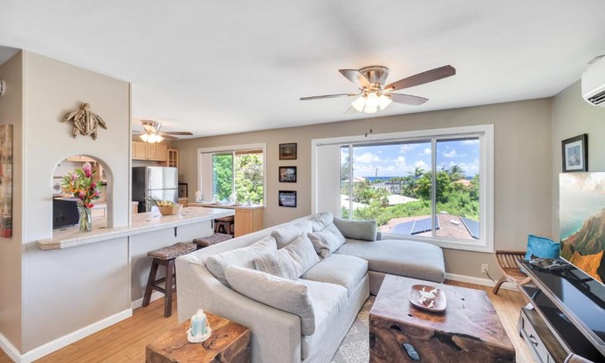 Poipu Apartment | Hale Kahana'lu condo