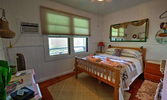Hilo House | Hale Kawehi BnB Guesthouse