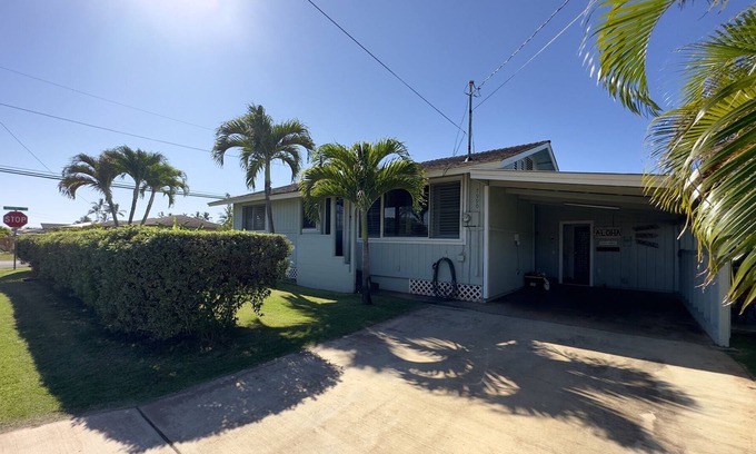 Kekaha House | Hale Mano Kia - Classic 3 BR West Side Bungalow . Steps from the beach!