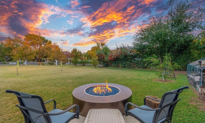 Alhambra Other | Half Acre Spacious 5-bedroom 4 bath farmhouse with WiFi, AC in Phoenix with pool