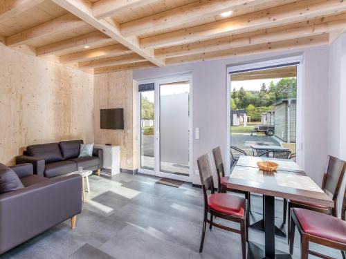 Hallschlag House | Hallschlag Lakeside Hideaway, cleaning included