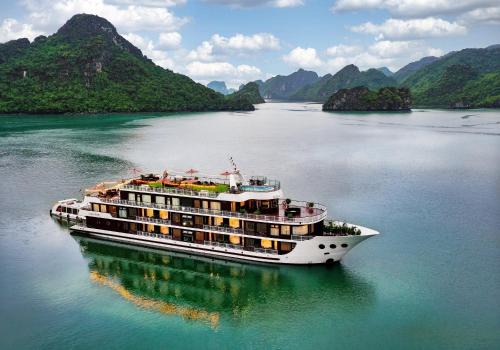 Ha Long Resort | Halong & Lan Ha Cruises