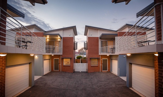 Broadmeadow Apartment | Hamilton on Everton