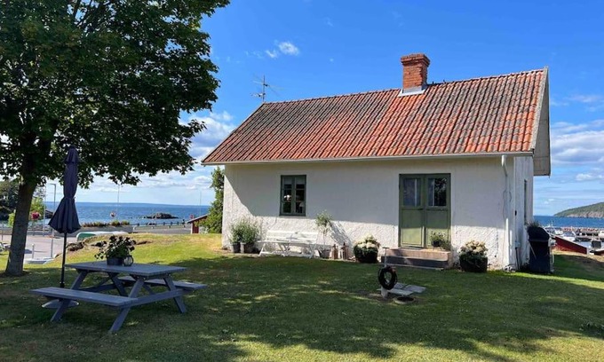 Odeshog House | Hamnstuga i Hästholmens småbåtshamn