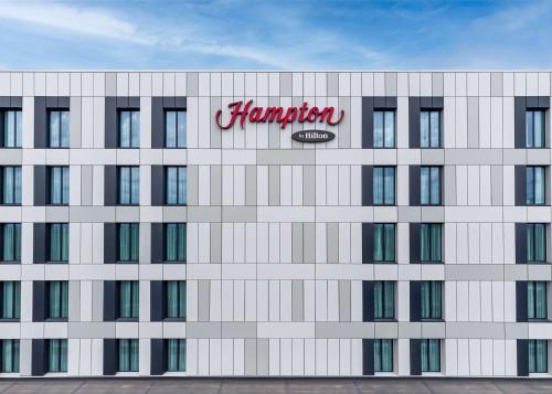 High Wycombe Hotel | Hampton by Hilton High Wycombe
