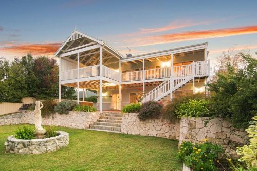 Dunsborough House | Hampton House in Old Dunsborough