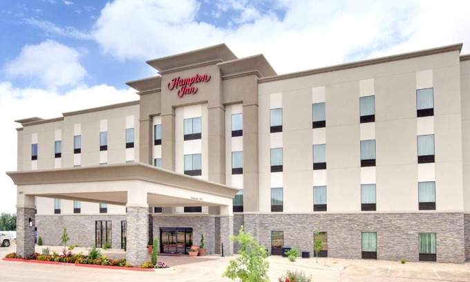 Ira Hotel | Hampton Inn and Suites Snyder