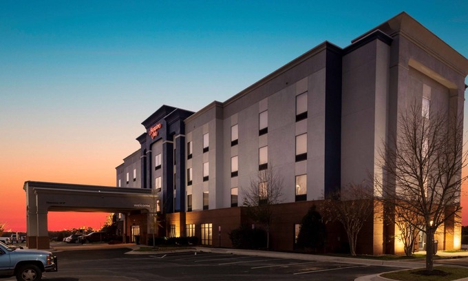 Callands-Gretna Hotel | Hampton Inn Gretna - Smith Mountain Lake