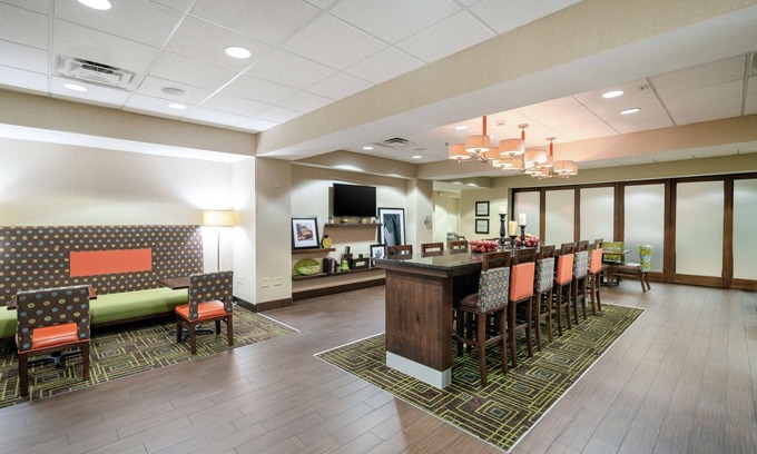 Huntington Hotel | Hampton Inn Huntington University Area