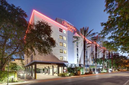Coconut Grove Hotel | Hampton Inn Miami-Coconut Grove/Coral Gables