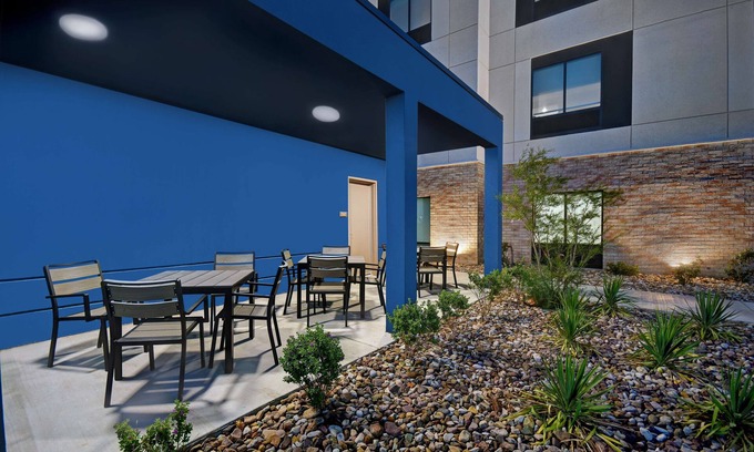 Midland Hotel | Hampton Inn Midland South