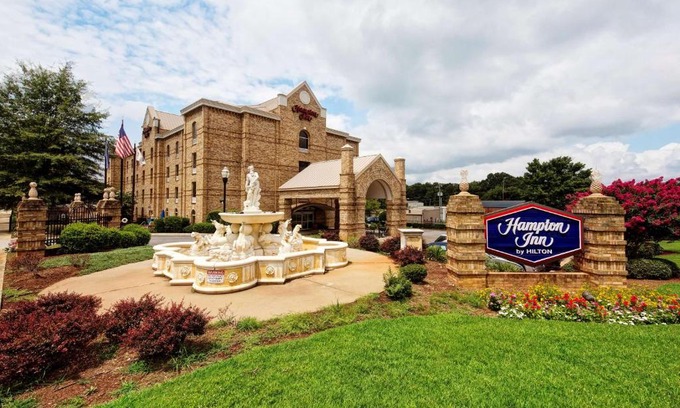 Newberry Hotel | Hampton Inn Newberry Opera House