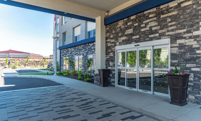 Redmond Hotel | Hampton Inn Redmond Bend Airport, OR