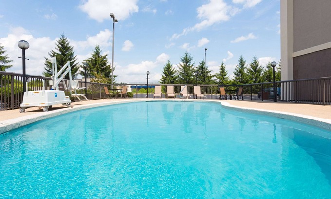 Somerset Hotel | Hampton Inn Somerset