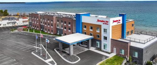 St Ignace Hotel | Hampton Inn St Ignace Lakefront Mackinac
