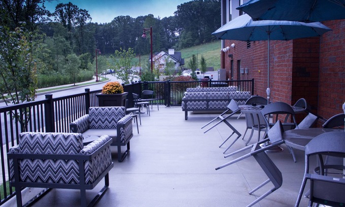 Cranberry Township Hotel | Hampton Inn & Suites Cranberry Pittsburgh