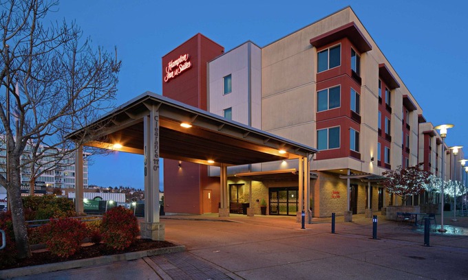 Bremerton Hotel | Hampton Inn & Suites Bremerton