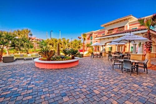 Fort Walton Beach - Destin Hotel | Hampton Inn & Suites Destin