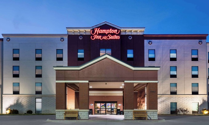 Dodge City Hotel | Hampton Inn & Suites Dodge City