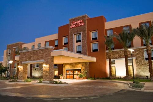 Chandler Hotel | Hampton Inn & Suites Phoenix Chandler Fashion Center