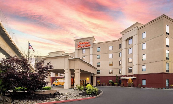 SeaTac Hotel | Hampton Inn & Suites Seattle-Airport/28th Ave