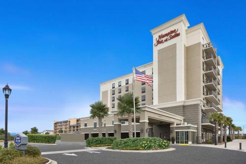Carolina Beach Hotel | Hampton Inn & Suites by Hilton Carolina Beach Oceanfront