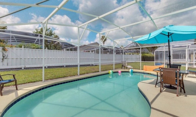 Davenport Villa | Hampton Lakes - Contemporary 4 bedrooms home with game room