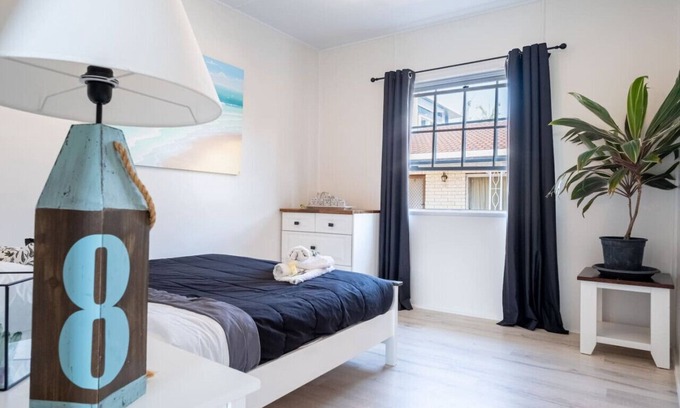 Surfers Paradise Apartment | Hampton's Hideaway surfers paradise