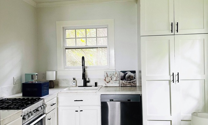 Village of Southampton Cottage | HAMPTONS 32nd ANNUAL FILM FESTIVAL, OCTOBER 4TH-14TH PERFECT COTTAGE FOR HIFFn