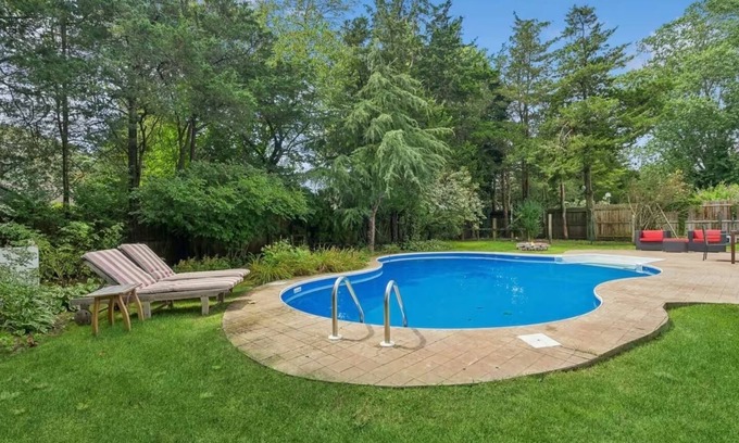 East Quogue House | Hamptons Bayside Luxury 3BR & Pool in East Quogue, 1 block to Main St Bay Beach