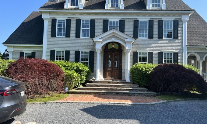 Water Mill House | Hamptons Oasis 7Bed/7.5 Bath w Pool, Hot Tub and Tennis