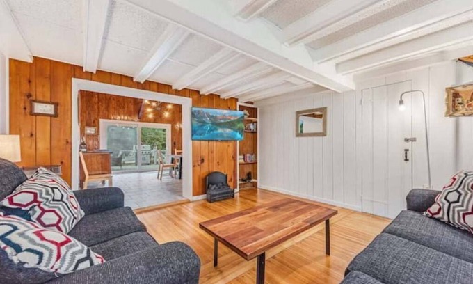 East Quogue House | Hamptons renovated 1840 farm house w/heated pool