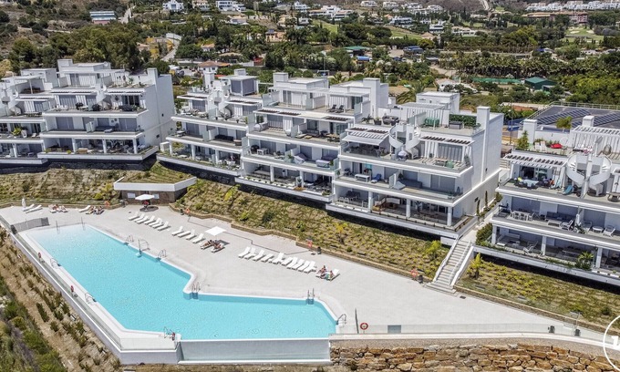 New Golden Mile Apartment | Han | Apartment with pool in Estepona