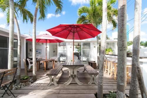 Aka Bed & Breakfast | Hanamuro Inn Aka Island