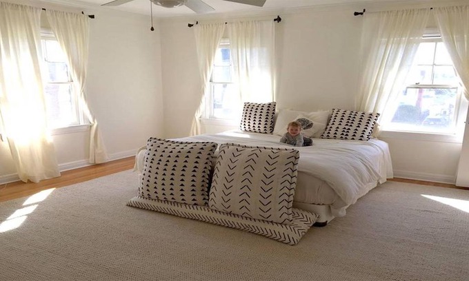 Mid City House | Hancock Park adjacent estate on 1/2 acre w/ Pool, Tennis/Basketball court