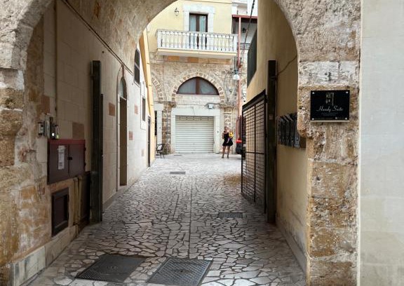Brindisi Histotic Center House | Handy Home