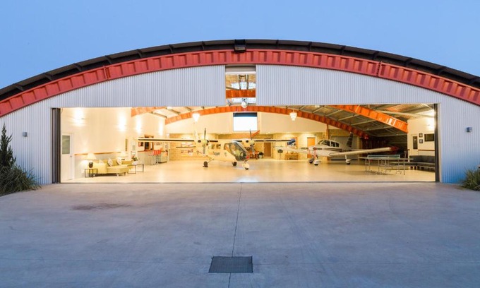 Bombira Bed & Breakfast | Hangar House Mudgee