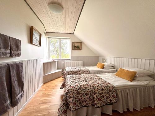 Svalov Bed & Breakfast | Hanksville Farm - B&B