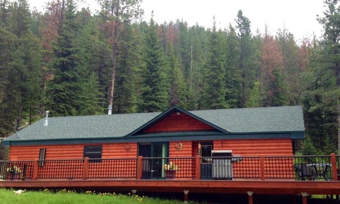 Cheyenne Crossing House | Hanna Creek Lodge