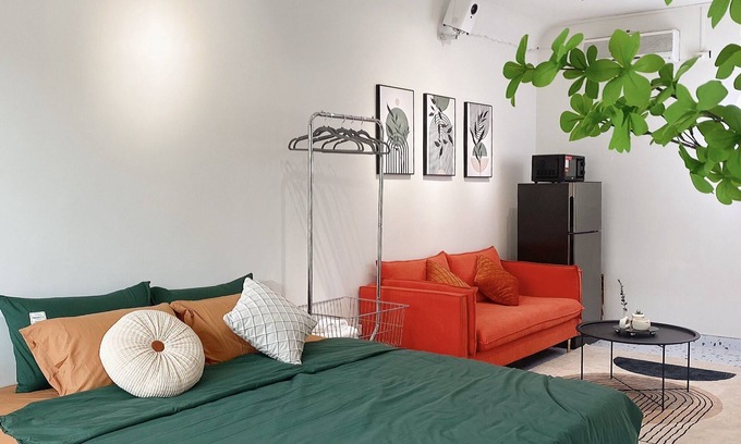 Đien Bien Apartment | Hanoi Train Street Apartment - Full of Light Home for 4 Guests - 24h Food Street